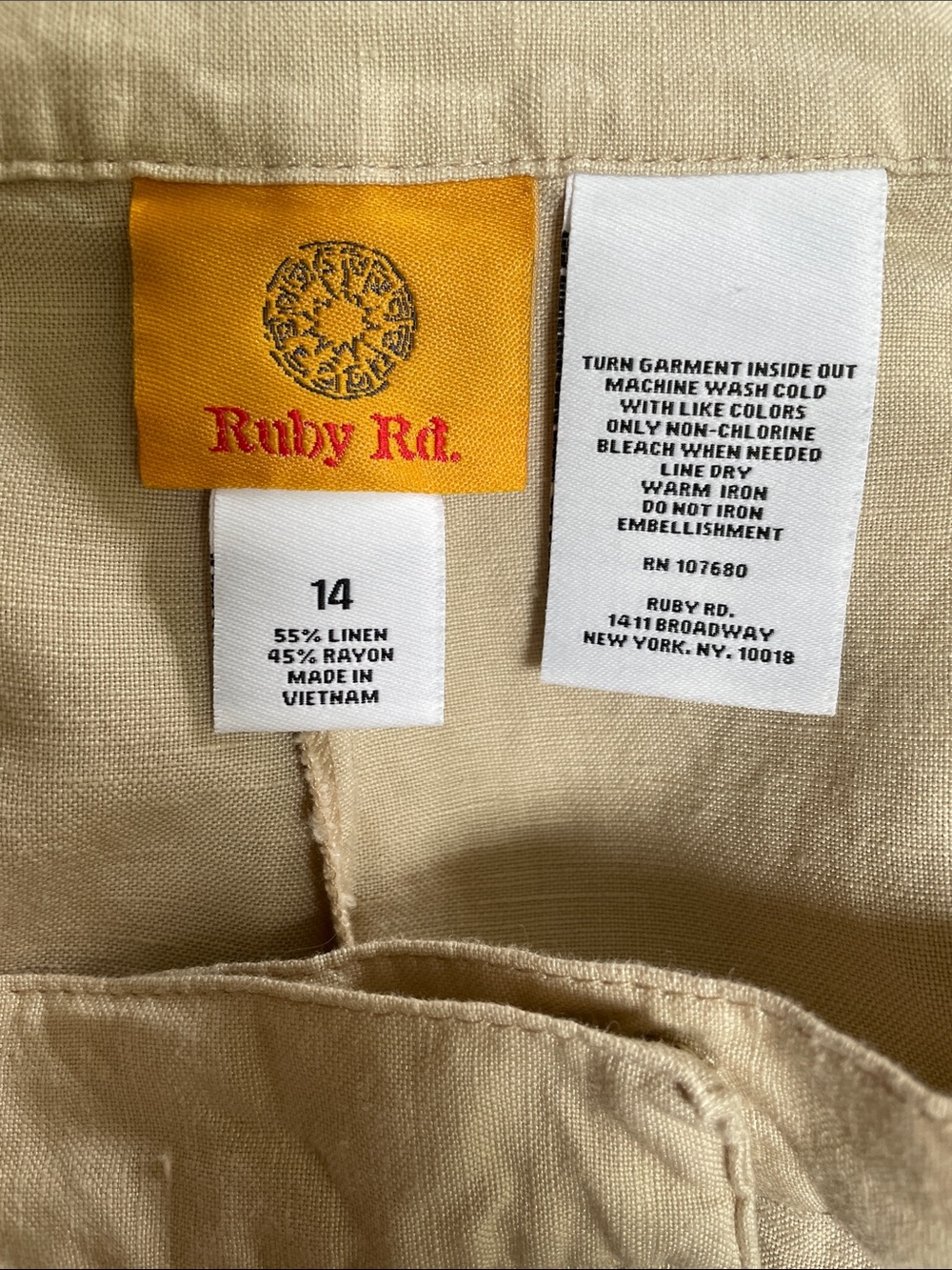 Ruby Rd Linen Blend Embellished Capri Pants Size 14 Beige Cropped Ankle Slit - Picture 2 of 10